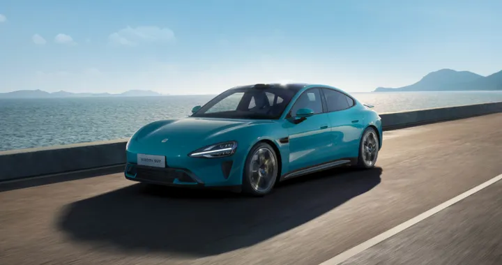 Il CEO di Ford elogia l'esperienza con la Xiaomi SU7: 