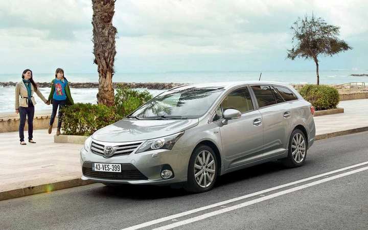 Toyota Avensis 2012: prezzo da 27.600 euro