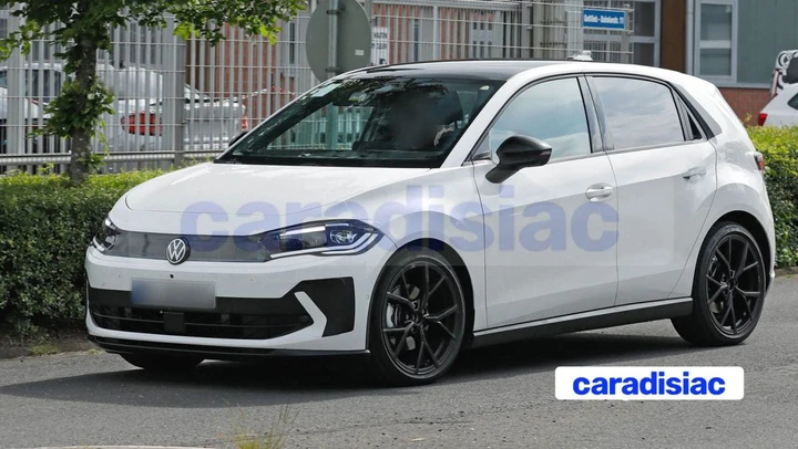 Dietro alla finta Polo si nasconde la futura Volkswagen ID.2