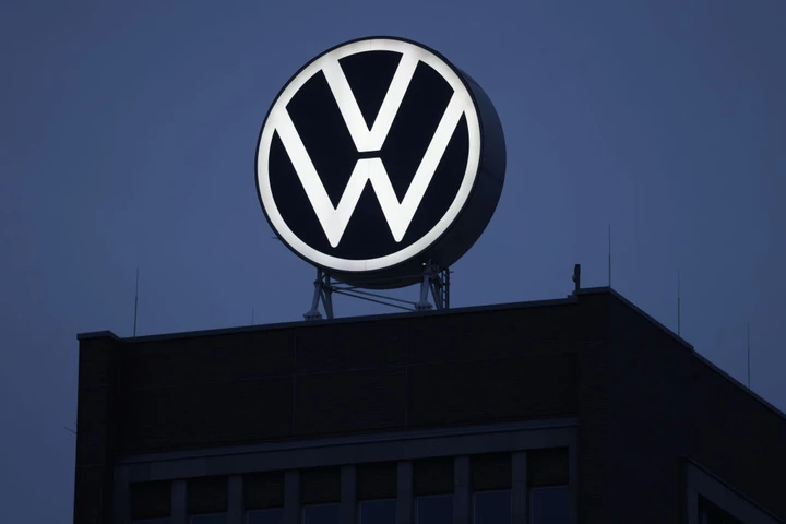 Rivoluzione in Volkswagen, i fondatori Porsche e Piëch valutano l'uscita