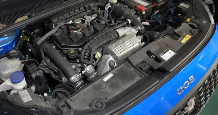 Richiamo Stellantis, rischio incendio per motore PureTech 1.2 Gen 3