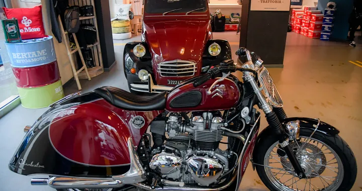 Citroen: una moto per celebrare la 2CV