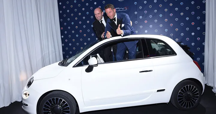 Nuova Fiat 500C, battuta all’asta di beneficenza da Lapo Elkann