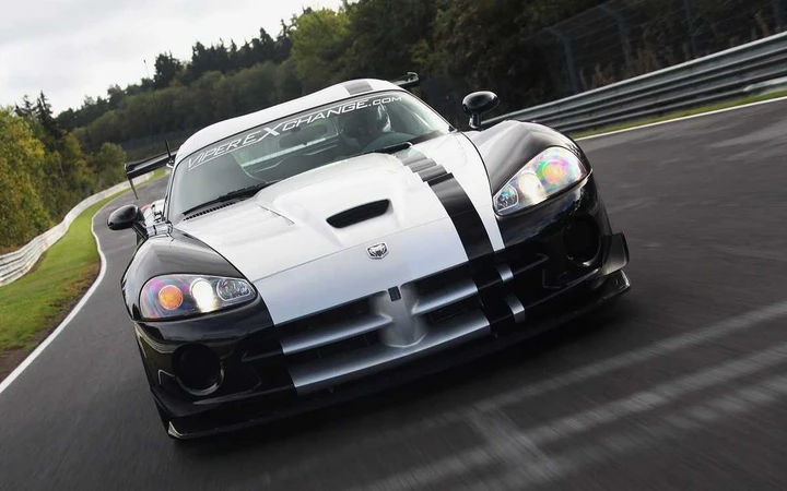 Dodge Viper ACR: giro record al Nurburgring