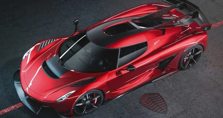 Koenigsegg Jesko Red Cherry Edition: esemplare unico per la hypercar da 1.580 CV