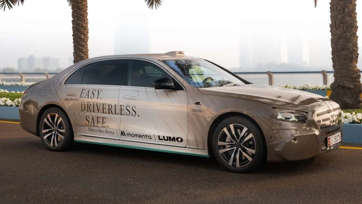 Mercedes rilancia la sfida del lusso: ecco la Classe S facelift 2026