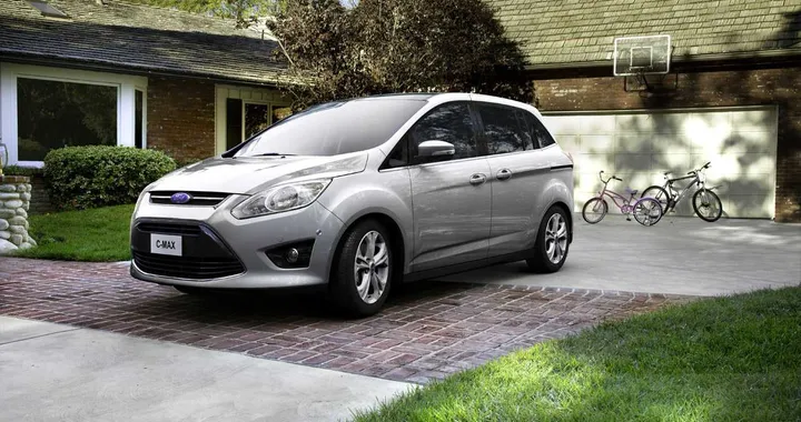 Ford  C-Max 7 posti, familiare, spaziosa, trasporto bici