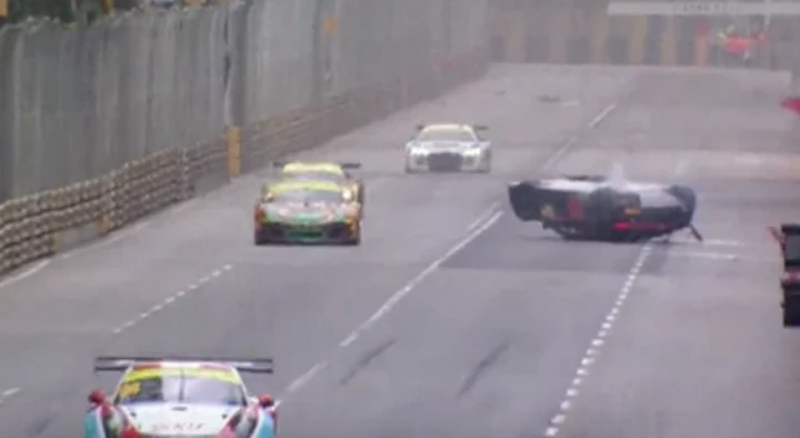 GP di Macao, Audi R8 si cappotta ma vince ugualmente