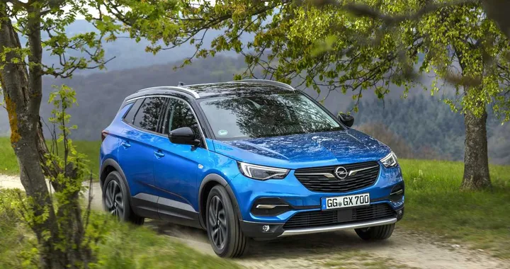 Nuova Opel Grandland X: prezzi da 21.900 euro