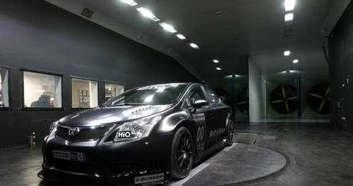 Toyota Avensis BTCC 2011: correrà nel Turismo inglese