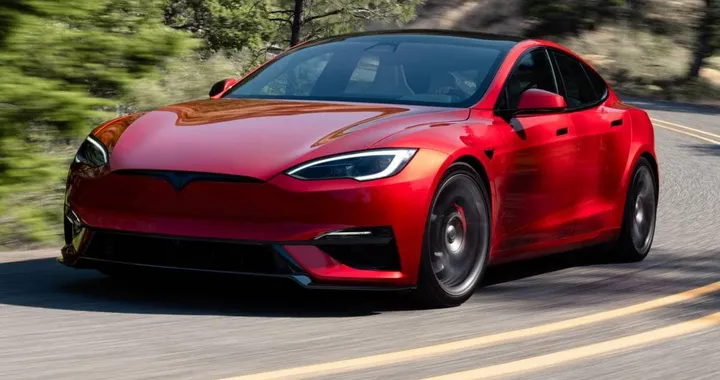 Tesla stop Model S e X: Elon Musk annuncia la fine di un'era