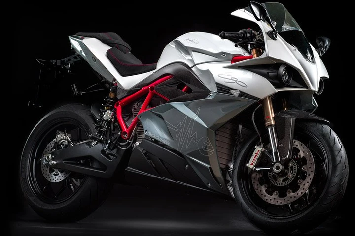 Moto elettrica: tra vantaggi e svantaggi