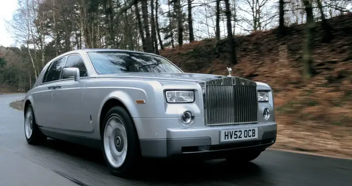 Rolls-Royce Phantom celebra 100 anni di lusso