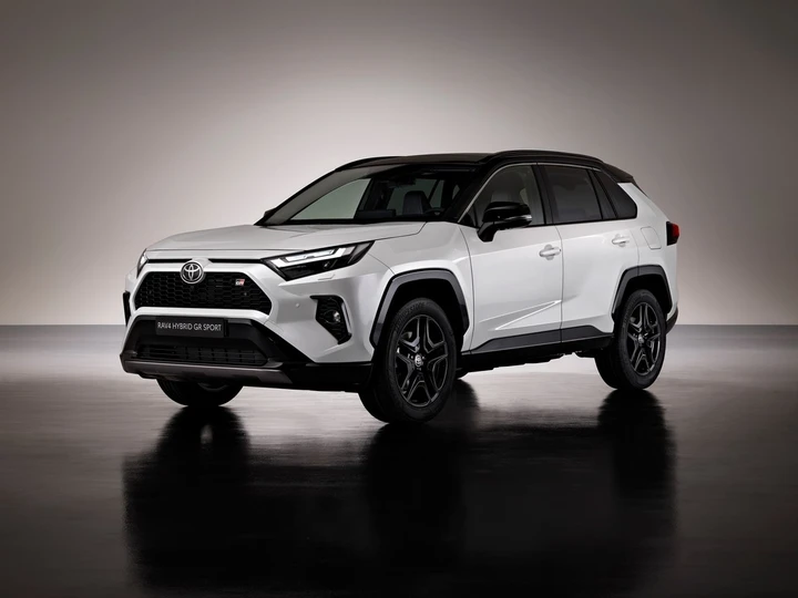 Toyota RAV4 GR Sport: immagini