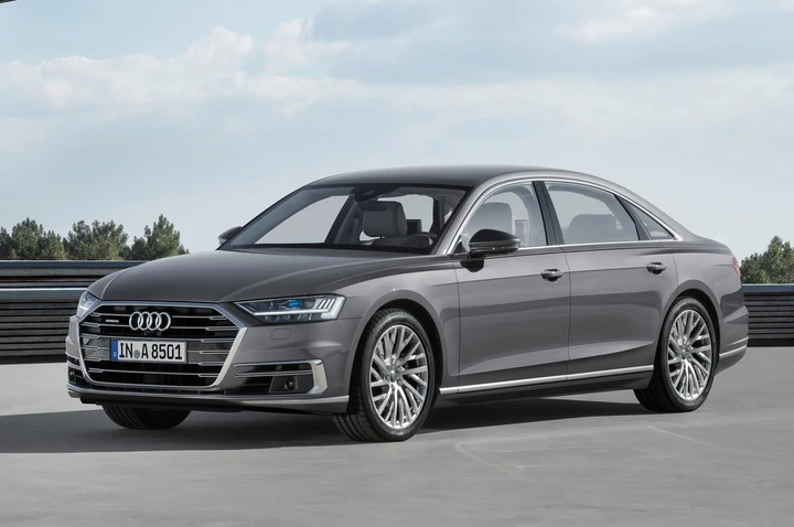 Audi A8L, presentazione: immagini ufficiali