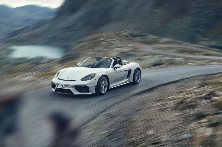 Porsche 718 Spyder 2020: immagini ufficiali