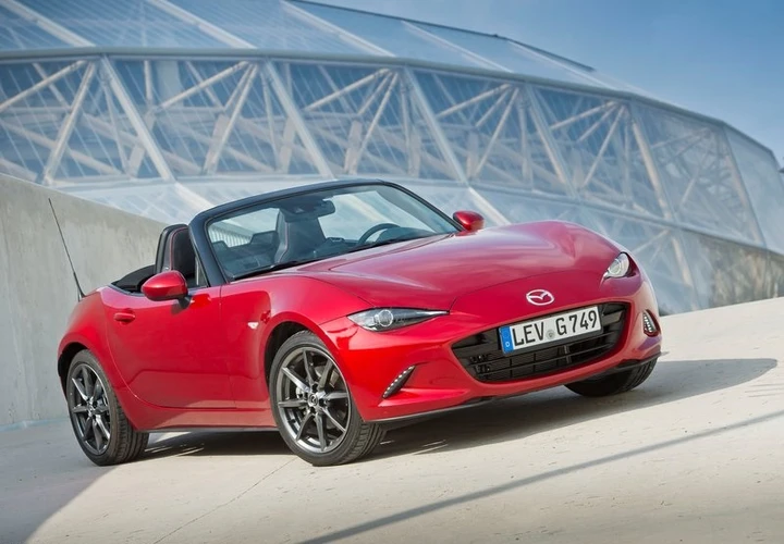 La Mazda MX-5 è auto dell’anno in Giappone