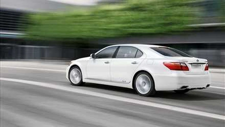 Negli Usa, alla Lexus va... di lusso