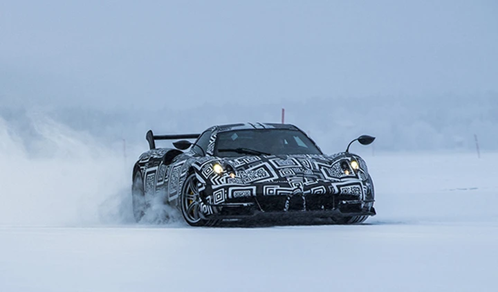 Pagani Huayra BC, test sul ghiaccio al circolo polare