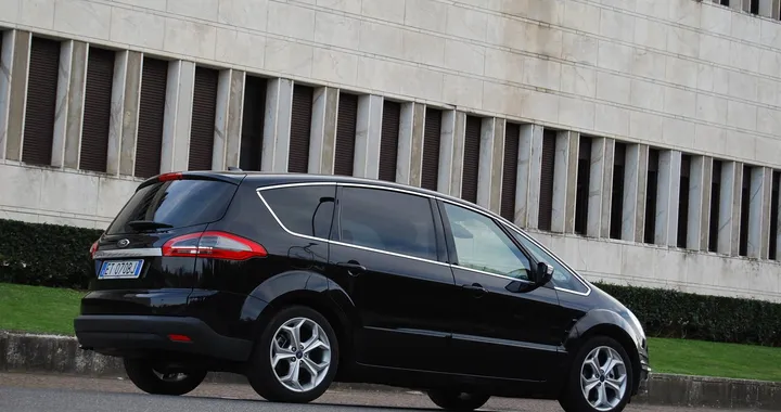 Ford S-MAX 2.0 TDCI: la prova su strada
