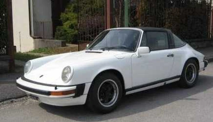 Truffa: compra la Porsche sul web, ma non arriva