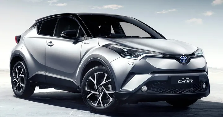 Toyota C-HR, le immagini degli interni