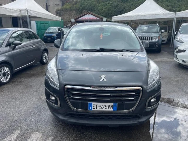 Mercedes GLA, debutto al Salone di Francoforte 2013