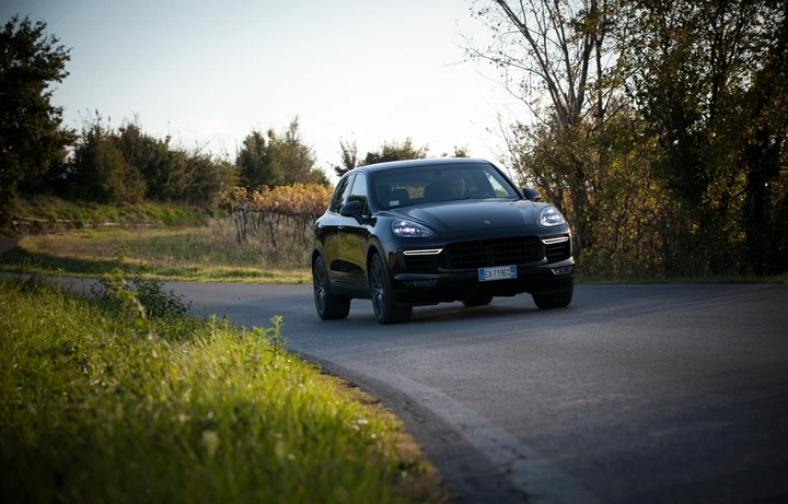 Nuova Porsche Cayenne: al volante della Turbo e della S Diesel