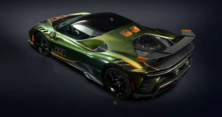 Ferrari SF90XX Stradale Tailor Made: la supercar da 1.030 CV veste Hollywood