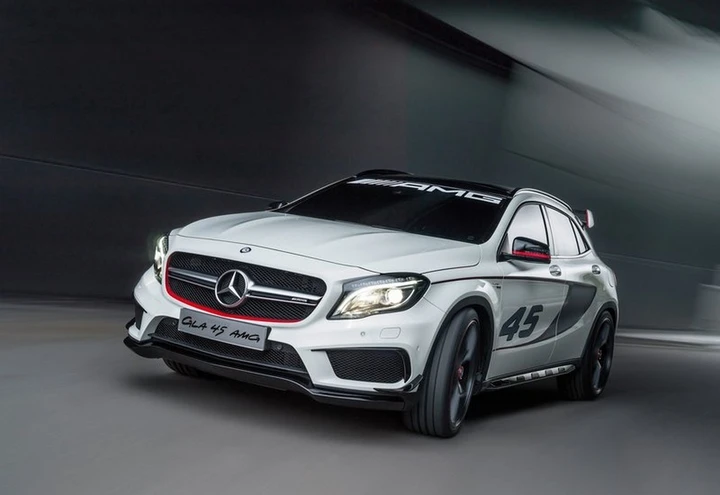 Mercedes GLA 45 AMG Concept: 360 CV a ruote alte
