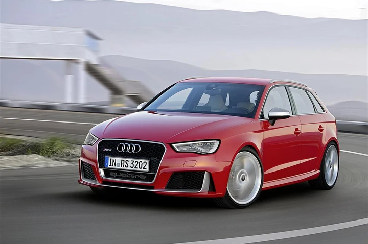 Nuova Audi RS3 Sportback: le immagini ufficiali