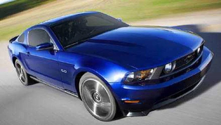 Ford Mustang 2011: al debutto il nuovo V8