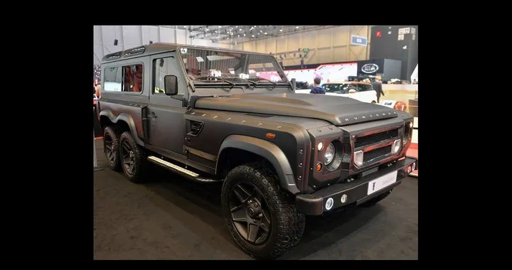 Land Rover Defender Flying Huntsman 6x6 by Kahn Design