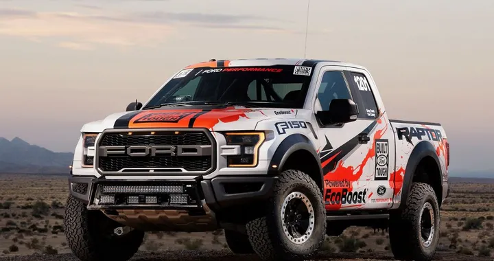 Ford F-150 Raptor Race Truck: pickup in chiave racing