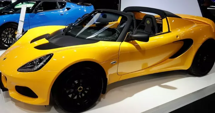 Lotus: la gamma high performance al Salone di Parigi 2018