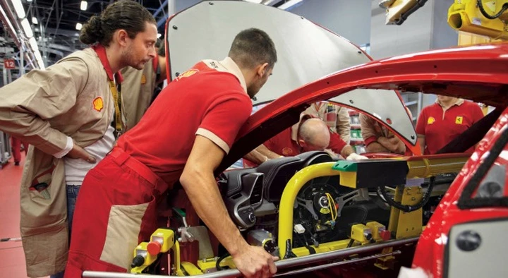 Ferrari: premio di 4.096 euro ai dipendenti