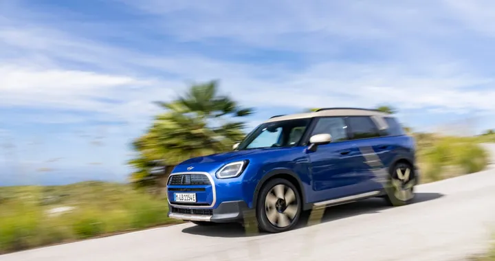 MINI Countryman E, il SUV elettrico da famiglia