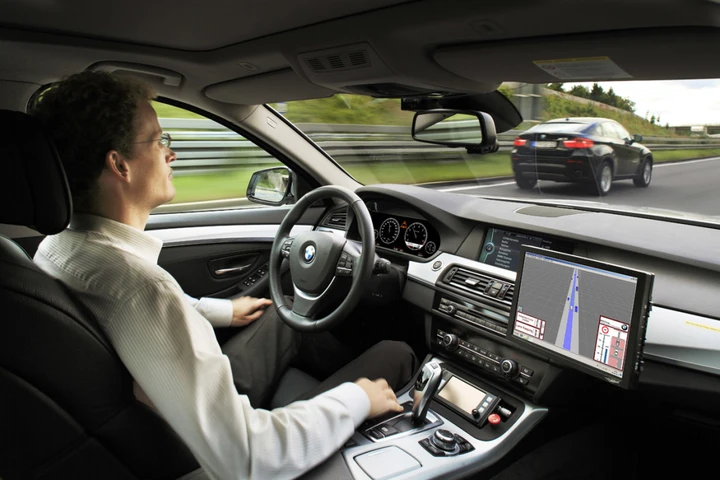 BMW e Mercedes-Benz: sospesa la collaborazione per la guida autonoma
