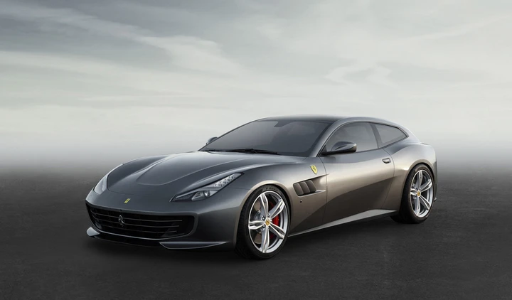 Ferrari GTC4 Lusso: sportività integrale