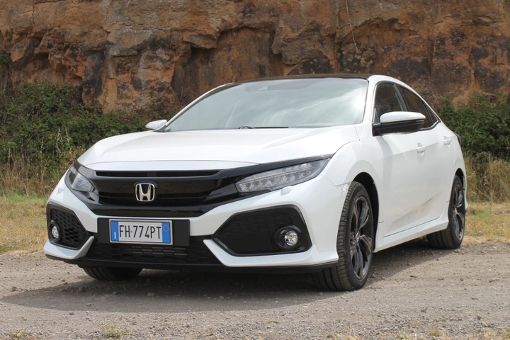 Honda Civic 1.0 Executive CVT: la prova su strada