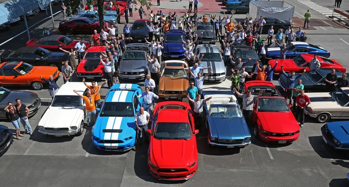 Ford Mustang: la muscle car compie 50 anni