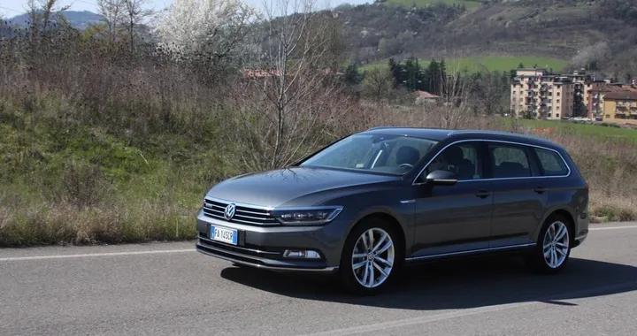 Volkswagen Passat Variant 2.0 BiTDI 4Motion: prova su strada