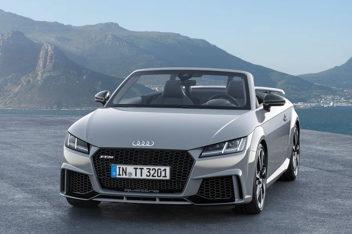 Nuova Audi TT RS Roadster: immagini inedite