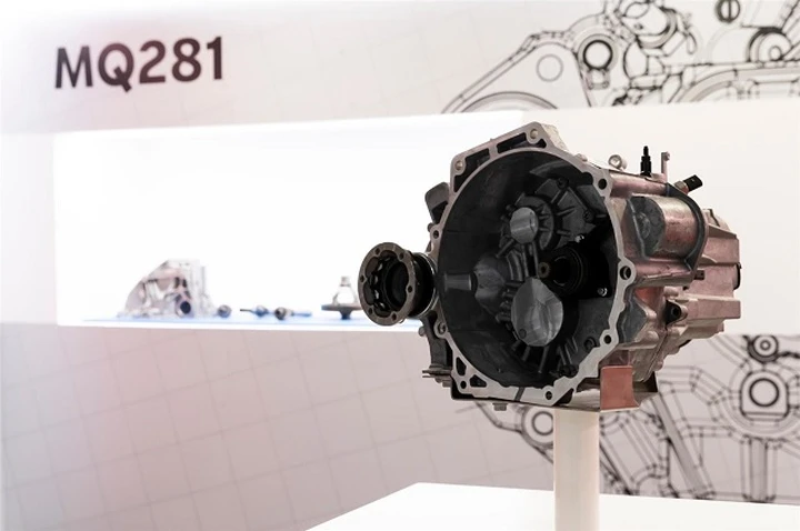 VW: a Martorell il nuovo cambio manuale MQ281