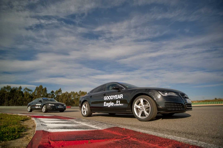 Goodyear Eagle F1 Asymmetric 2