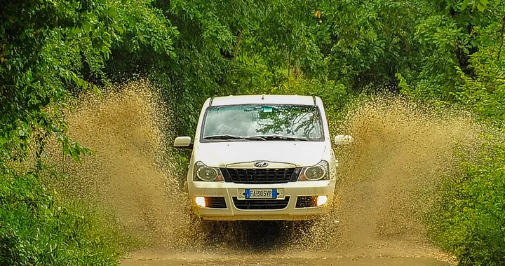 Mahindra Quanto C8 4WD: la prova su strada