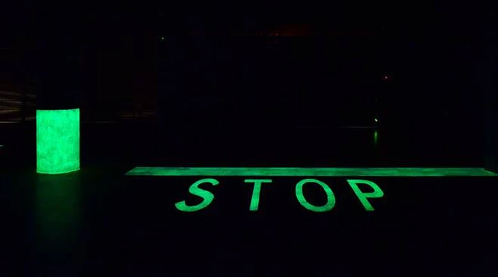 Il cemento fluorescente illuminerà le nostre strade