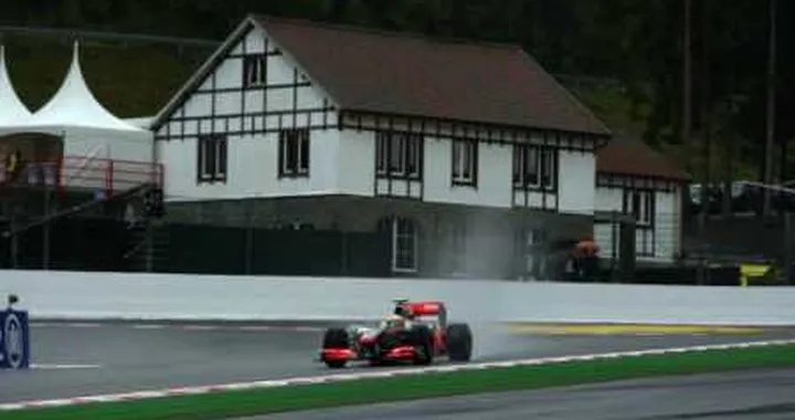 F1: la pioggia spegne le ambizioni Ferrari