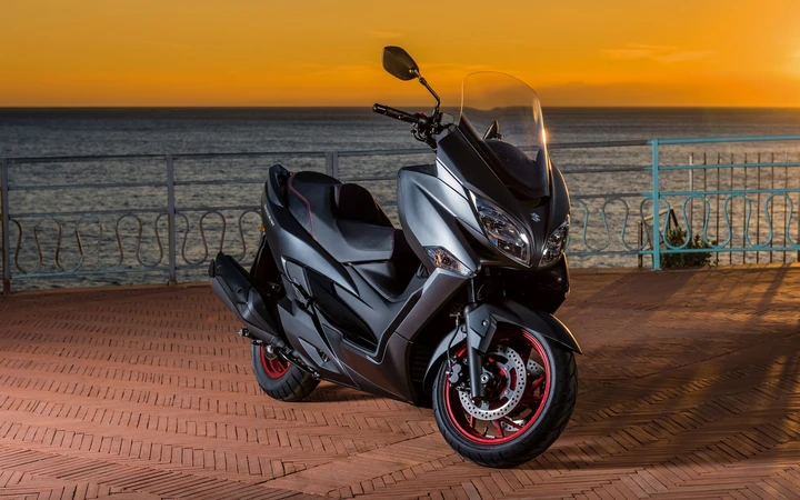 Suzuki Burgmann, promozioni per l’intera gamma di maxi scooter