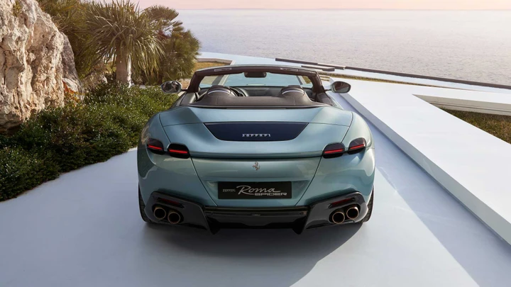 Ferrari Roma Spider: le foto ufficiali